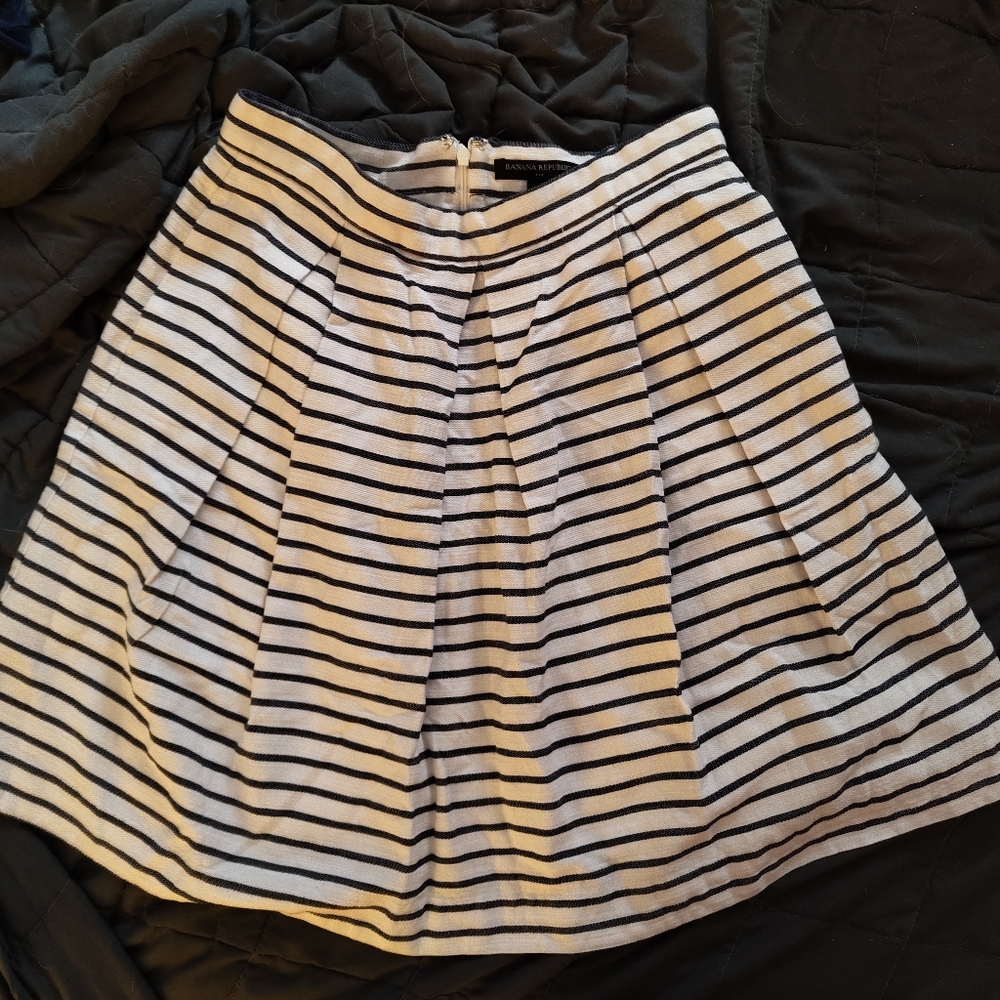 Striped Skirt with pockets